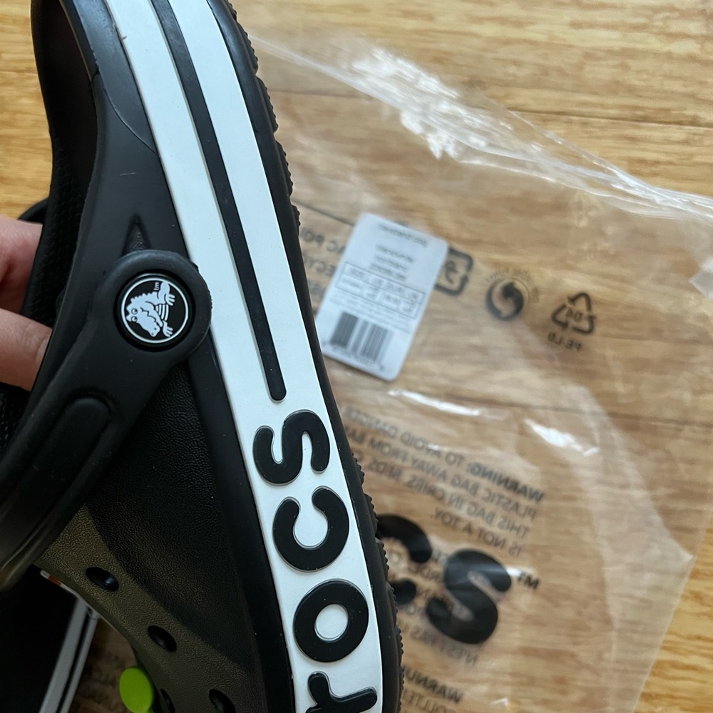 CROCS Classic Clog in Black - Picture 5 of 8
